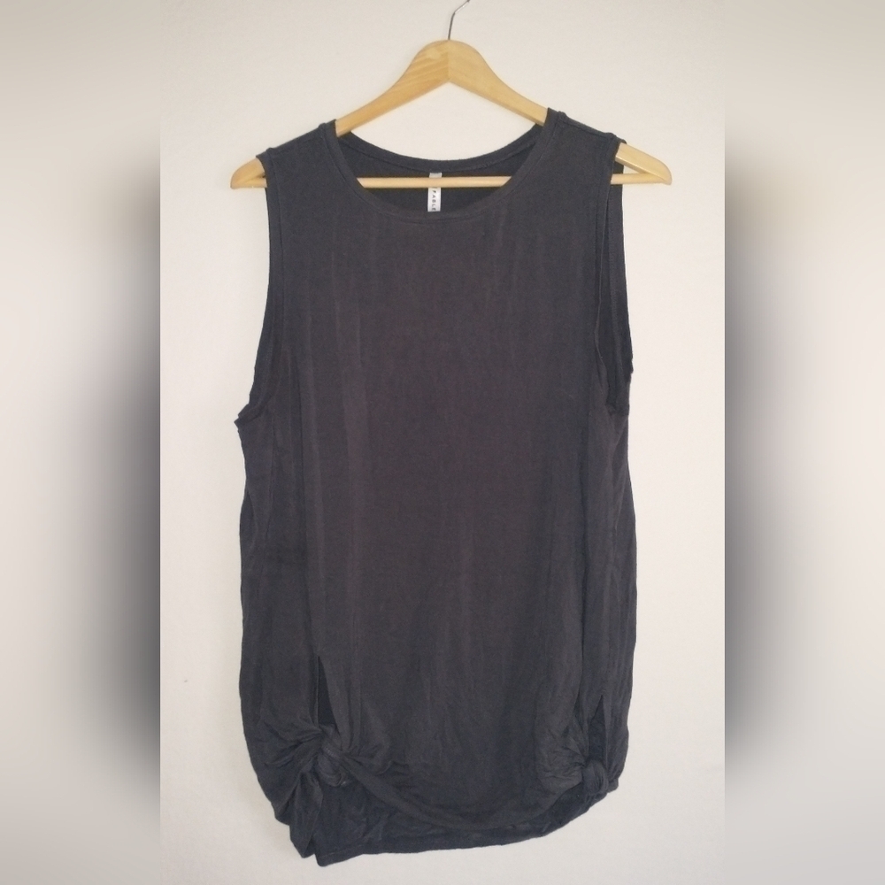 Fabletics Gray Athleisure Sport Tank Top Workout Top Gray Size Small